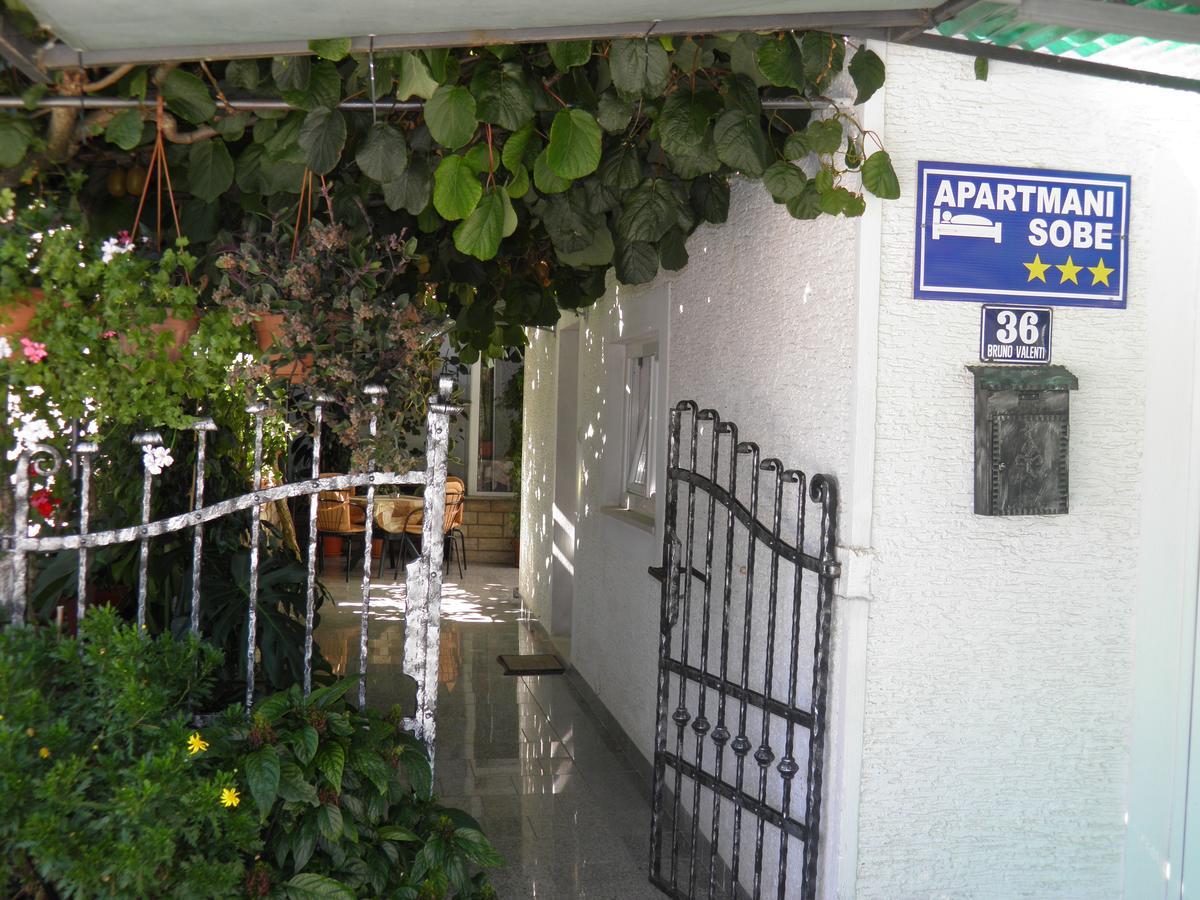 Apartment Mira ポレッチ エクステリア 写真
